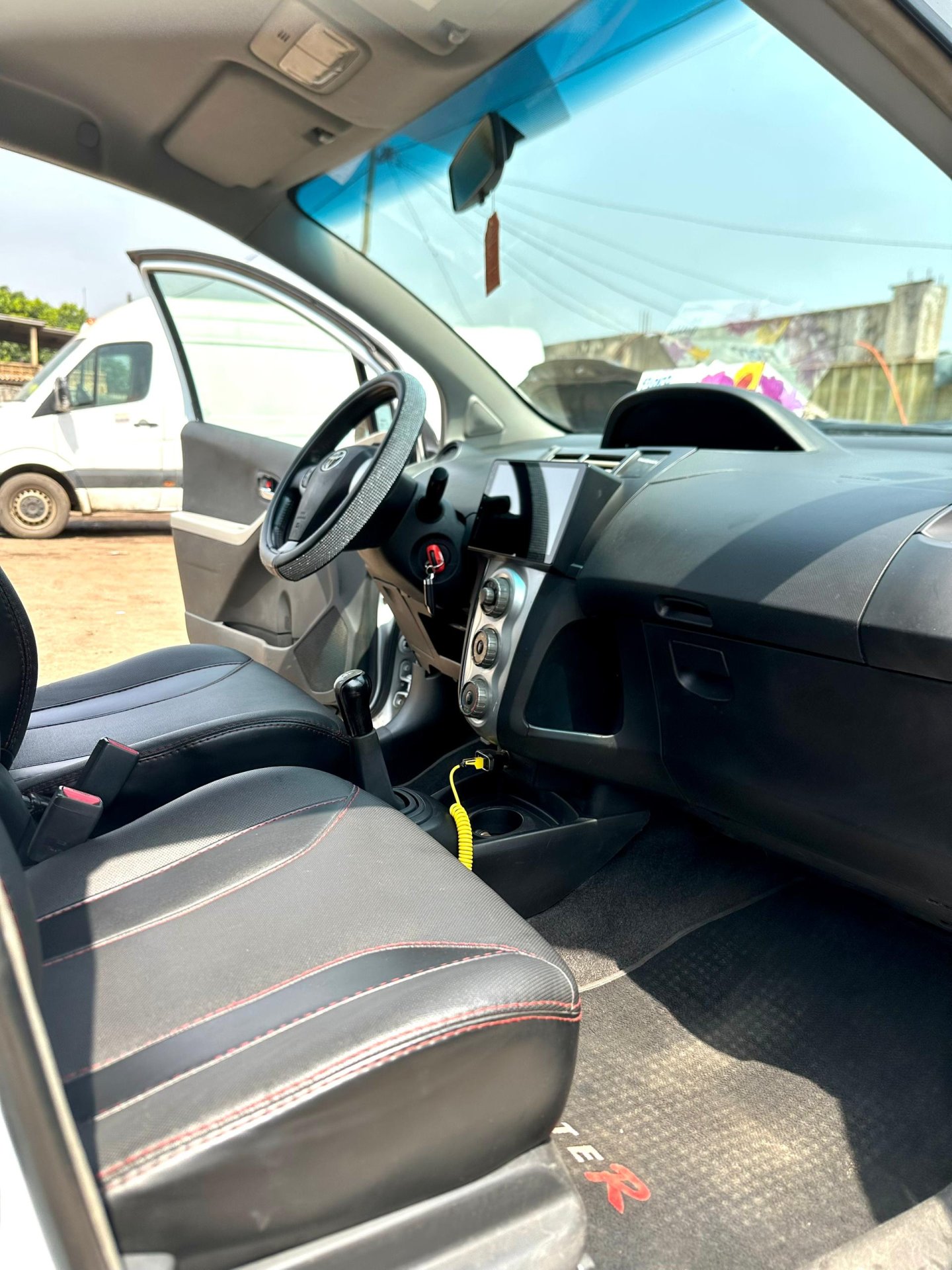 Vignette 4 : Toyota Yaris 2008 manuel