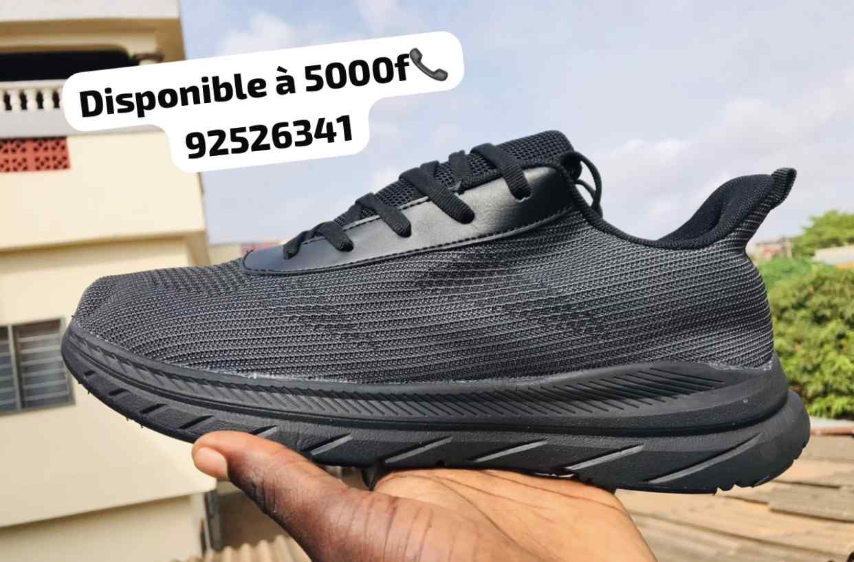Vignette 3 : Chaussures de sport Tenis à vendre